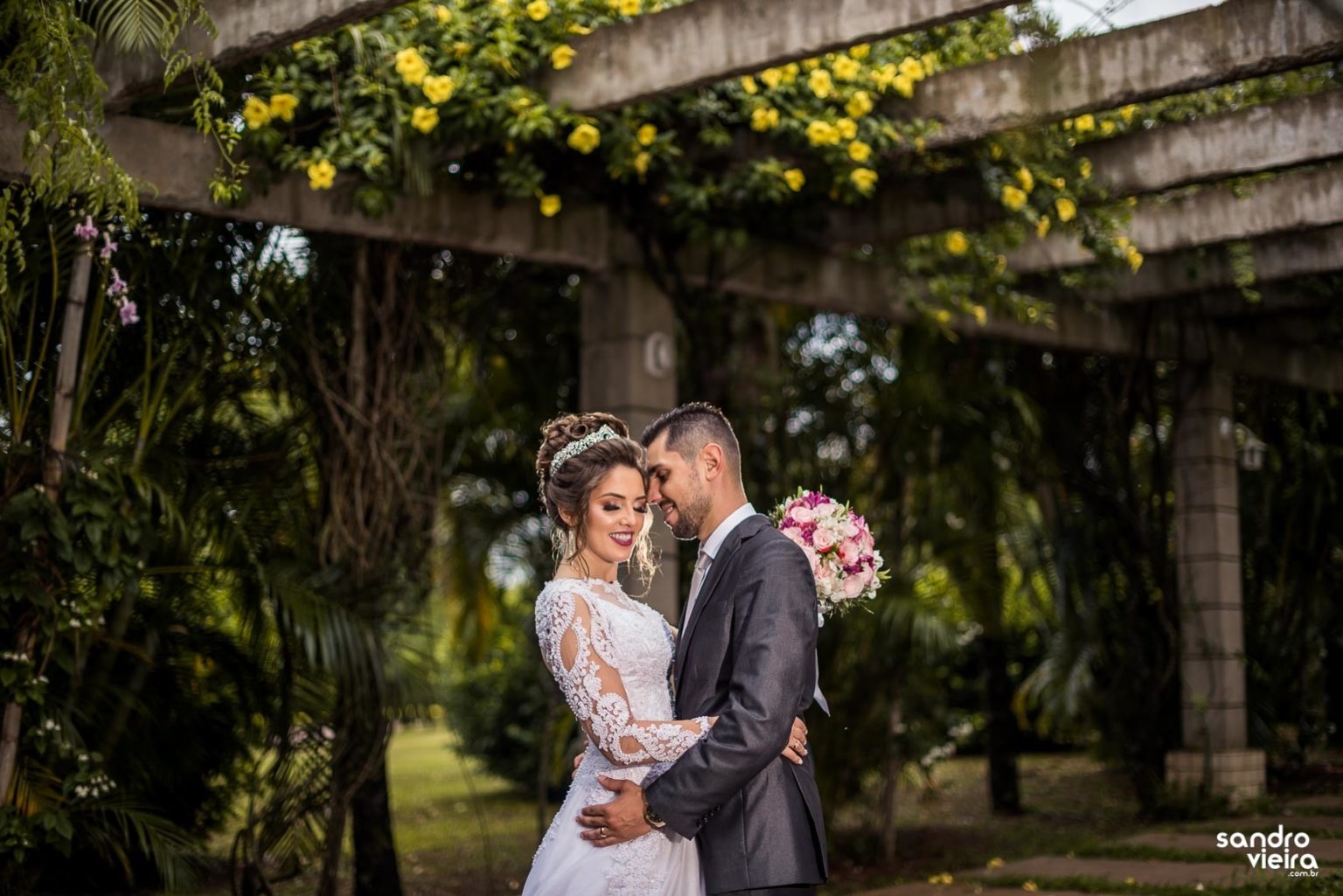 CASAMENTO EM DOIS VIZINHOS, IGREJA IMACULADA CONCEIÇÃO, VIKELY E LEONILDO Casamento Vikely e Leonildo
